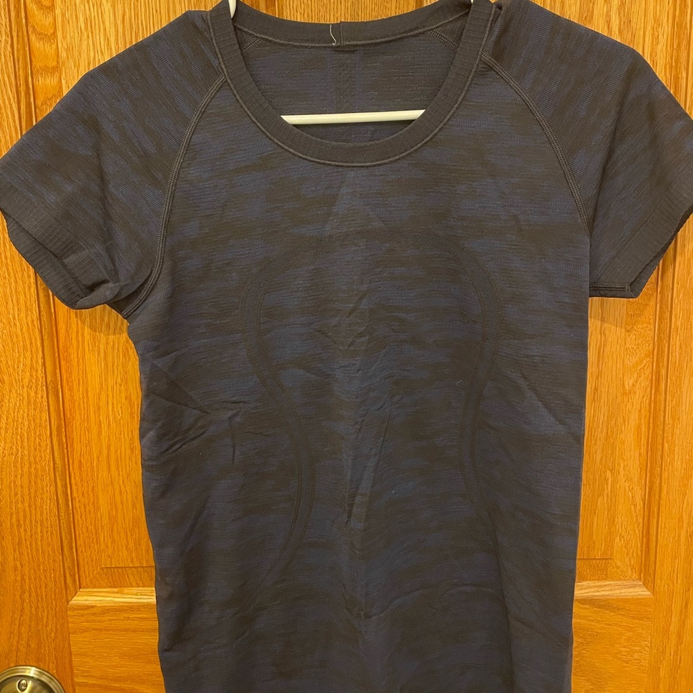Lululemon Charcoal Shirt
